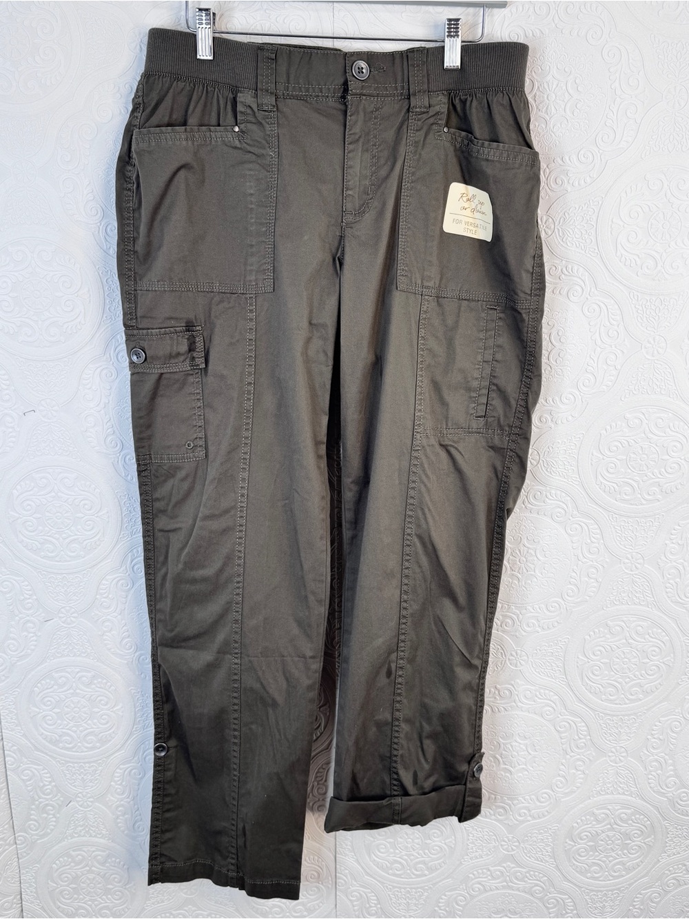 NEW Sonoma Women’s Size 10 Convertible Cargo Pants Color Dark Olive Roll Up Cuff